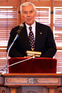Richard Lugar delivering an Ubben Lecture