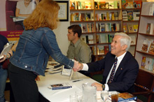 Richard Lugar signing books