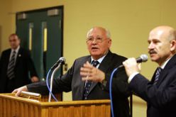 Mikhail Gorbachev participating in a press conference