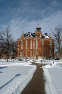 East College 2007 Snow Path.jpg