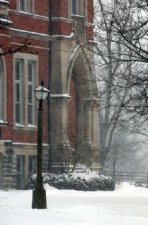 East College Snow 2007 Feb.jpg