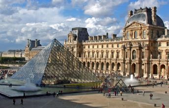 Louvre Museum.jpg