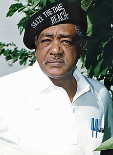 Bobby Seale 2.jpg