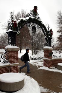 EC Gate Snow Dec 2007.jpg