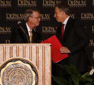 Tony Blair shaking hands with Bob Bottoms