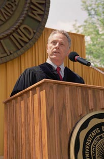 Morris Dees 2001 Commencement.jpg