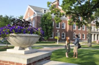 Holton Quad Summer 2008.JPG