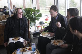 Todd Rundgren having lunch with students