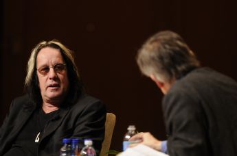 Rundgren answering a question posed by Ken Owen