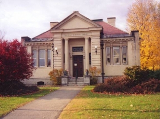 Nichols Memorial Library NH.jpg