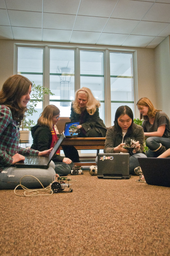 Gloria Townsend working with Computer Science students