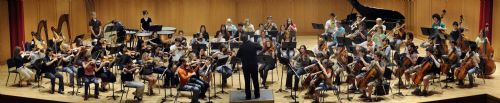 07_orchestraplaying_pano2c4.JPG