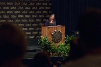 Rebecca Skloot on stage speaking to the crowd during an Ubben Lecture